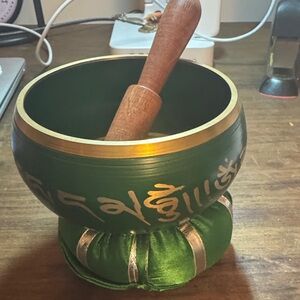Green Singing Bowl with Wooden Mallet